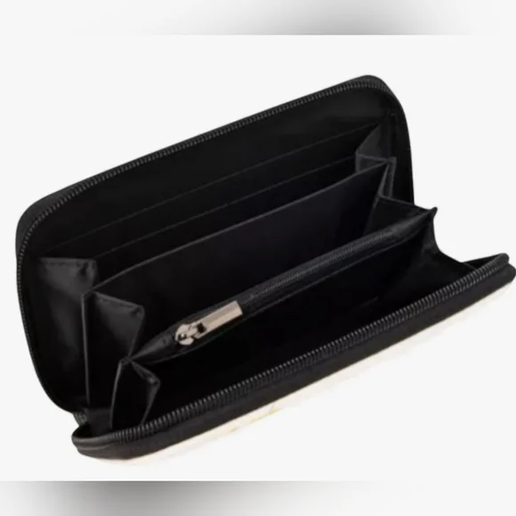 Ed Hardy Leopard Print Wallet and Key Ring Gift Set - Picture 3 of 3